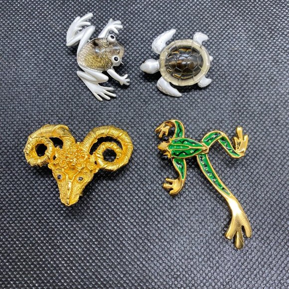 Jewelry - Brooches Animals/Bugs Lot
